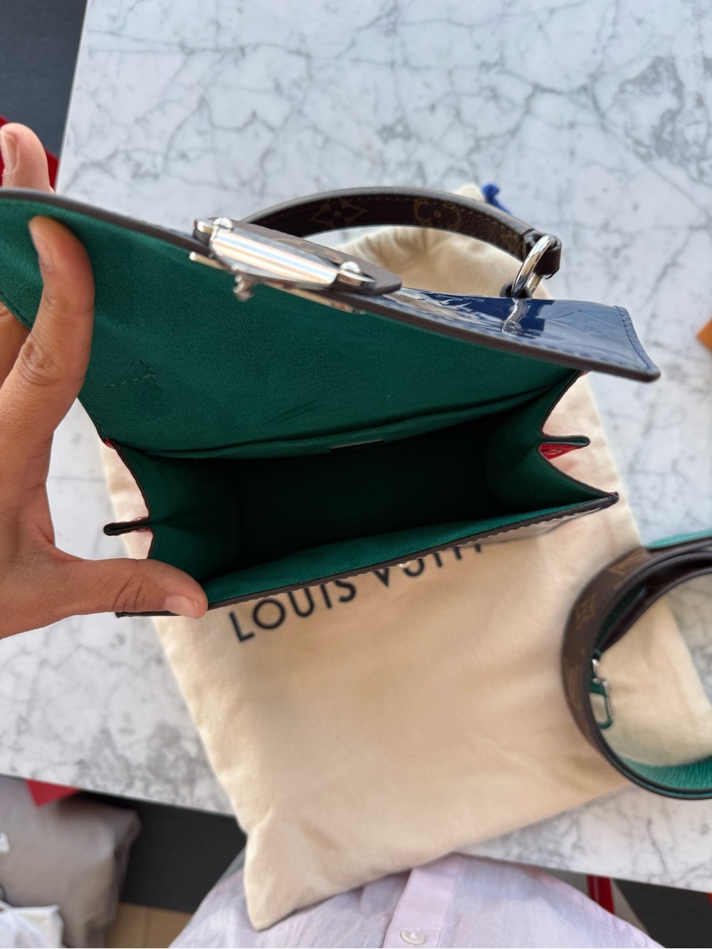 Louis Vuitton Spring Street - Picture 3 of 3